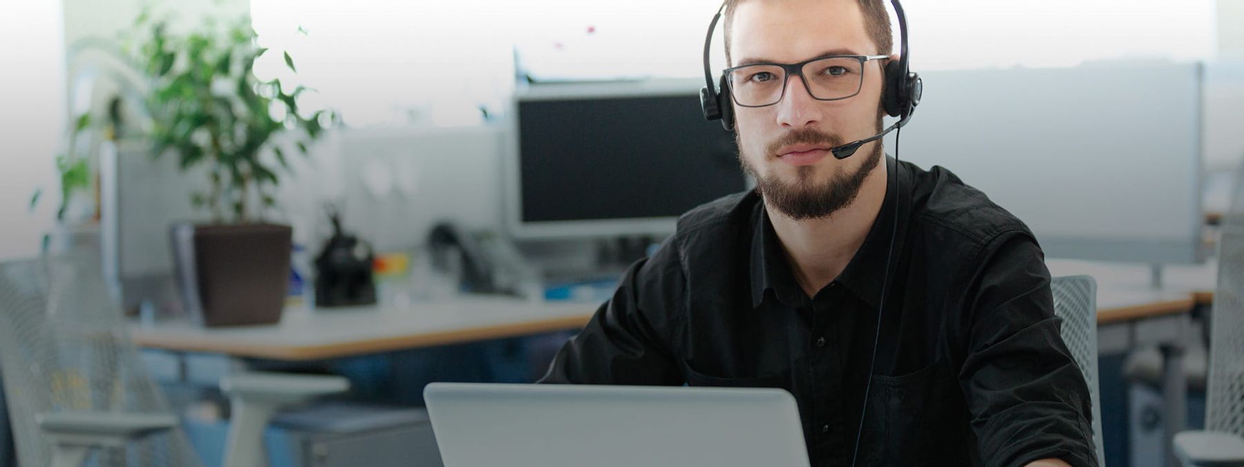 Agente de soporte de Arsys dispuesto a responder cualquiera de tus consultas