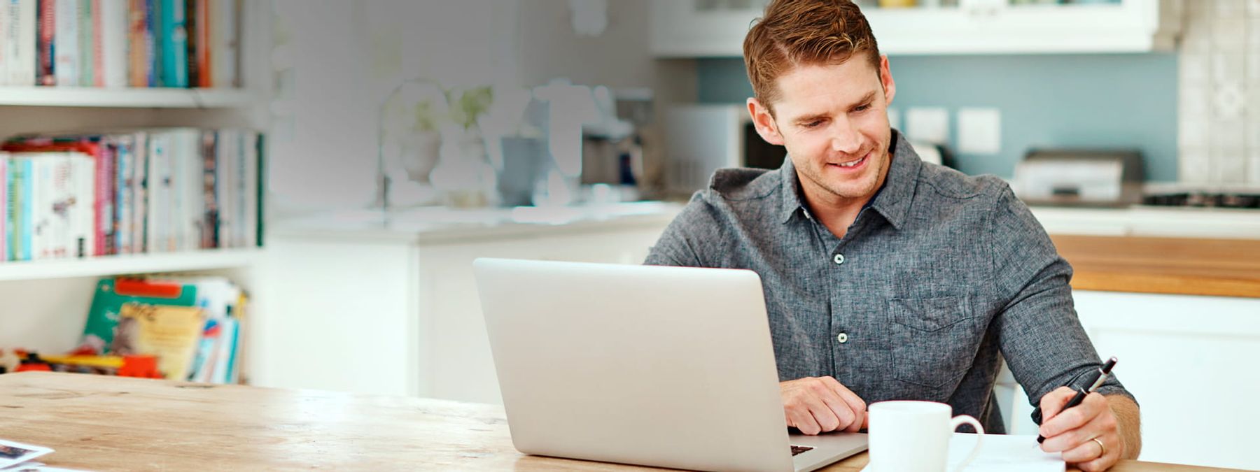 Chico registra un dominio .blog para trabajar su proyecto online personal