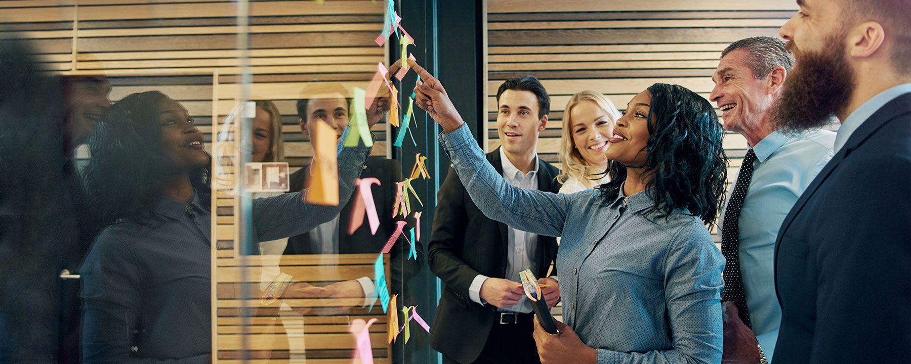 Una experta en dominios hace una demostración de Monitorización de Dominios y Protección frente a ciberocupación