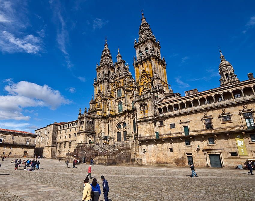 Plaza del Obradoiro de de Galicia que simboliza la importancia de dominios .gal para conectar con la cultura gallega